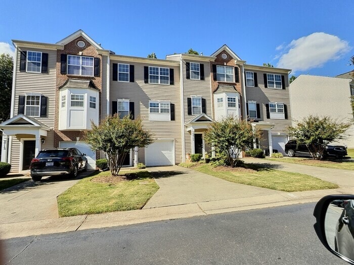 Photo - 2710 Wyntercrest Ln., Durham, NC 27713