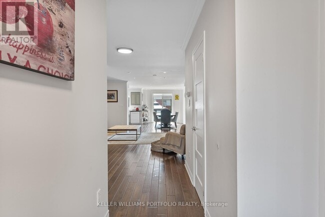 Building Photo - 50 Coolspring Cres
