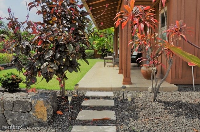 Building Photo - 3 br, 2 bath House - 76-6183 Kumu Place