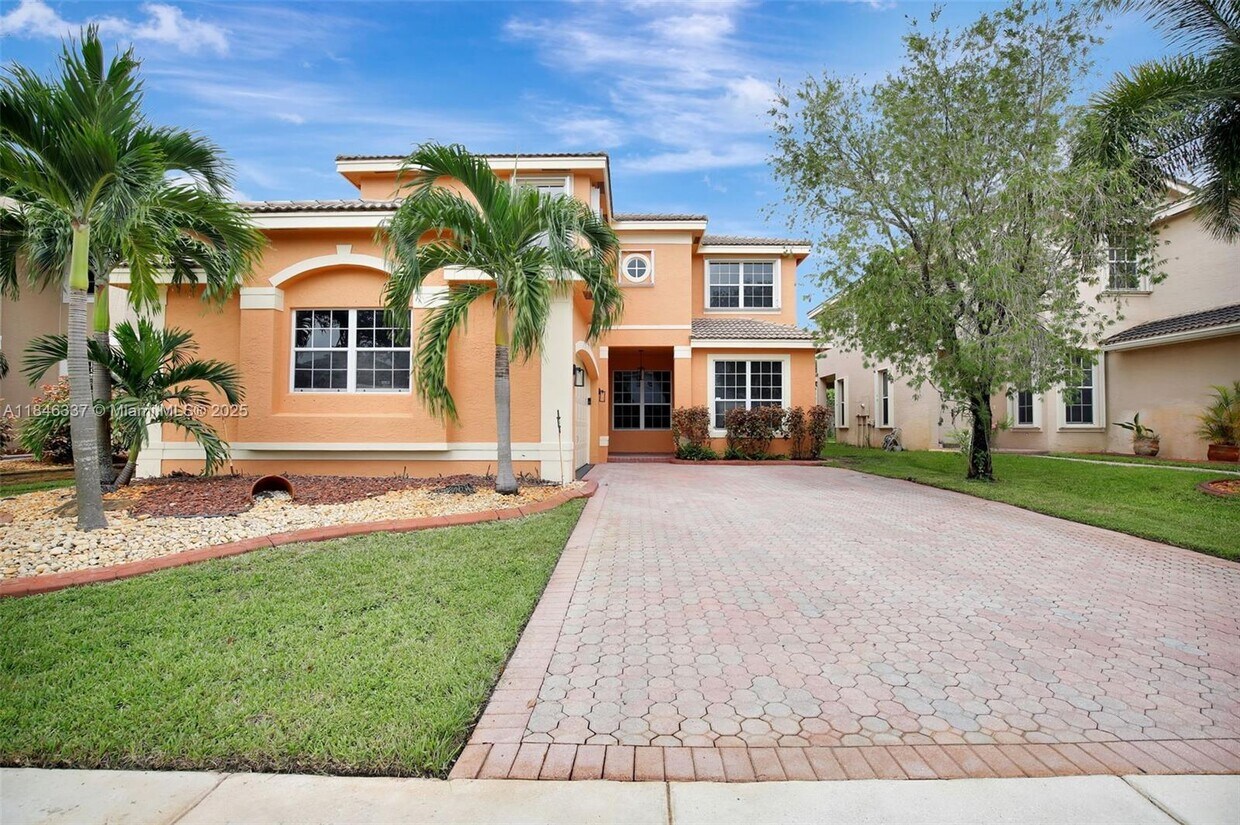 Foto principal - 15421 SW 18th St