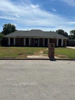 Foto principal - 2809 Apple Creek Cir