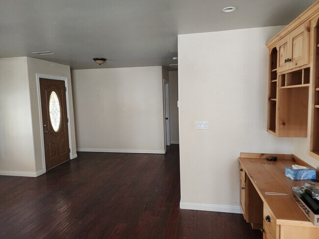 Building Photo - 6855 Ranchita Oaks Pl