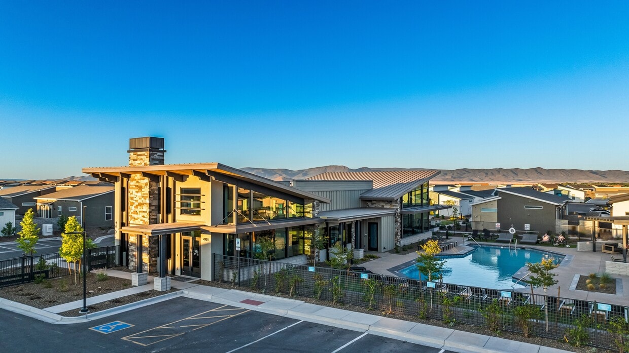 Primary Photo - The Flats at Jasper