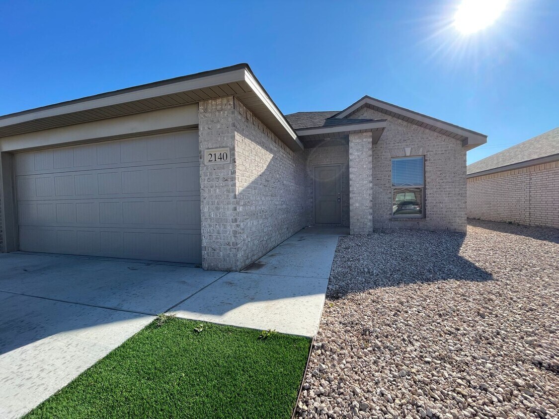 Foto principal - North Lubbock Home with a Spacious Backyard!