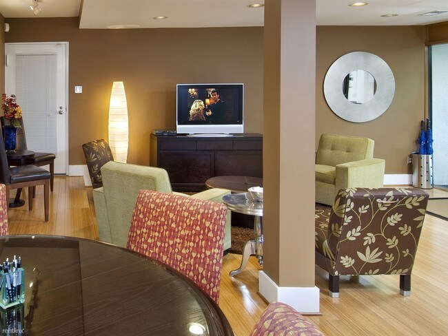 Foto del edificio - 1723 Gosnell Rd