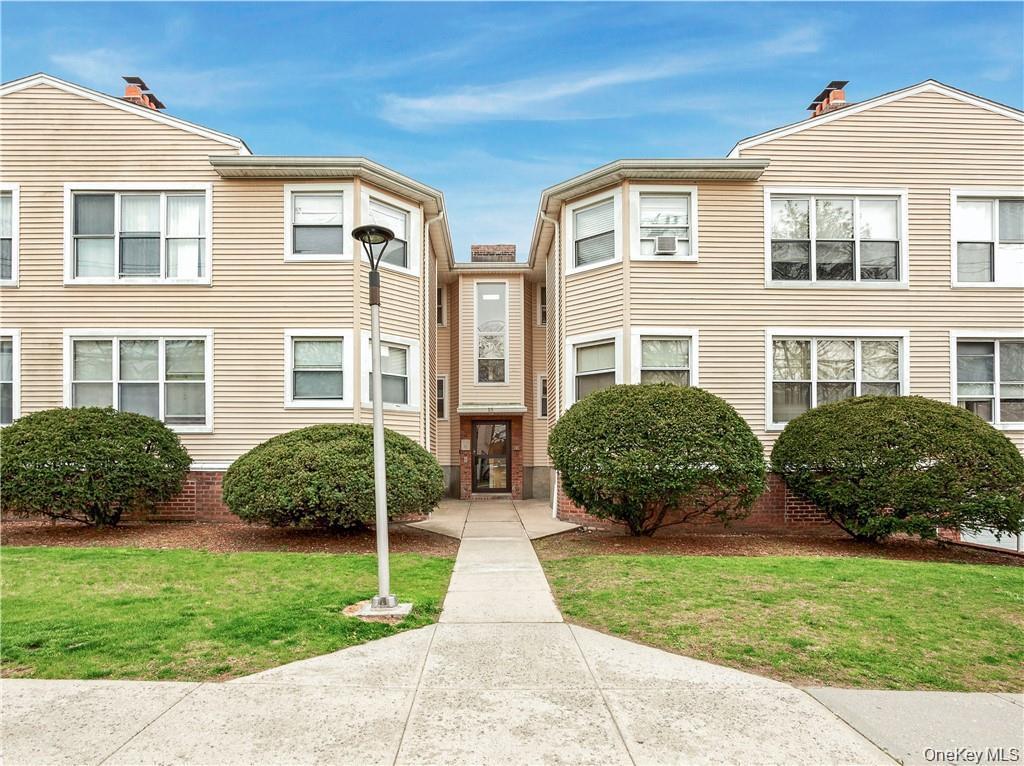 Primary Photo - 15 Quinby Ave