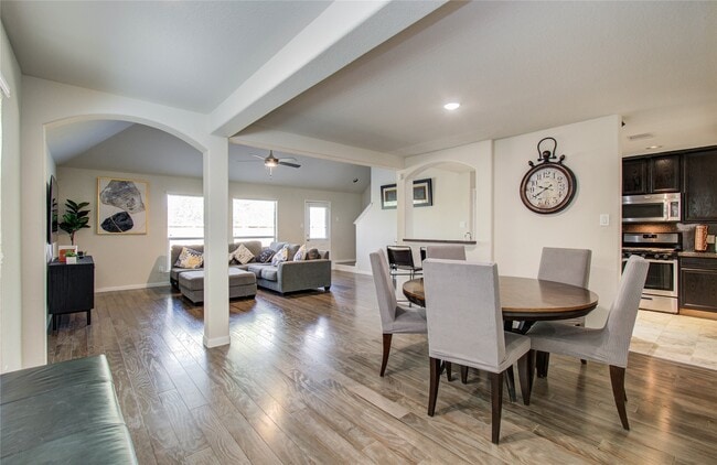 Foto del edificio - 3306 Inverness Path Lane