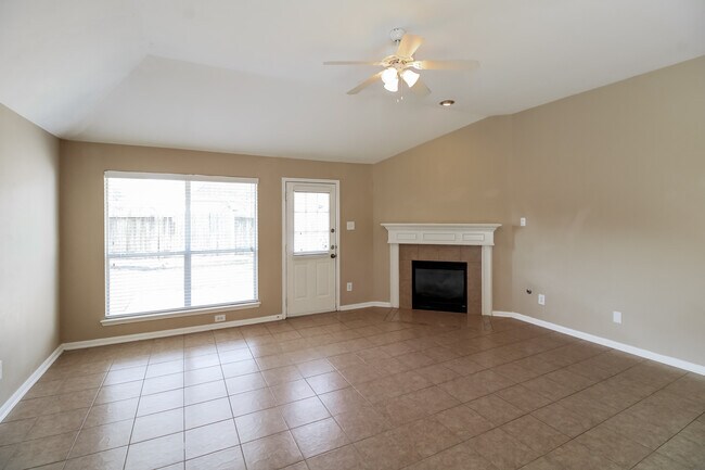Foto del edificio - 15010 Southern Cypress Ln