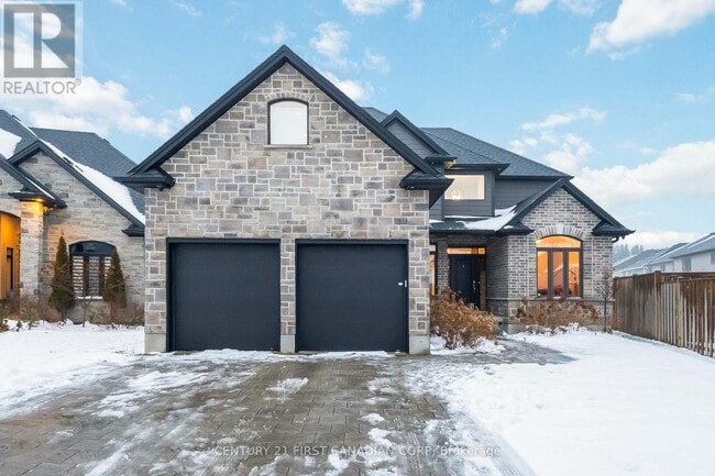 Building Photo - 1816 Ballymote Ave