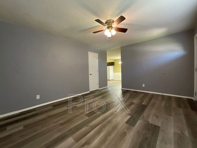 Building Photo - 2228 S Arizona Ave