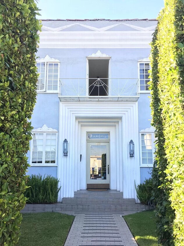 455 North Doheny Drive 455 N Doheny Dr Beverly Hills, CA Apartments