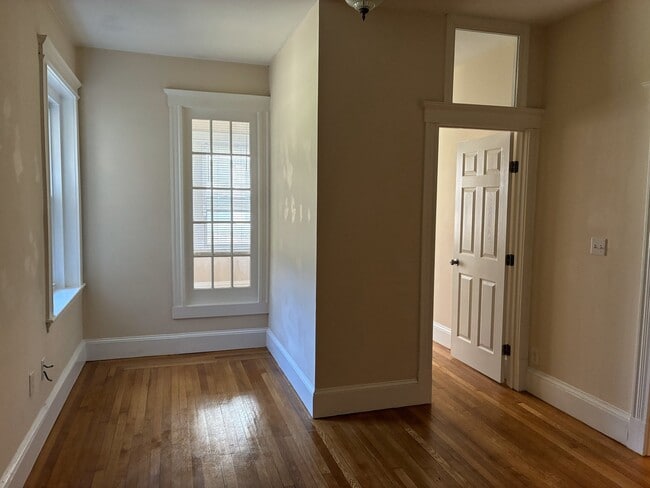 Photo - 32 Park Vale Ave Apartment