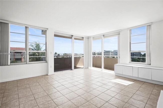 Foto del edificio - 7735 Abbott Ave