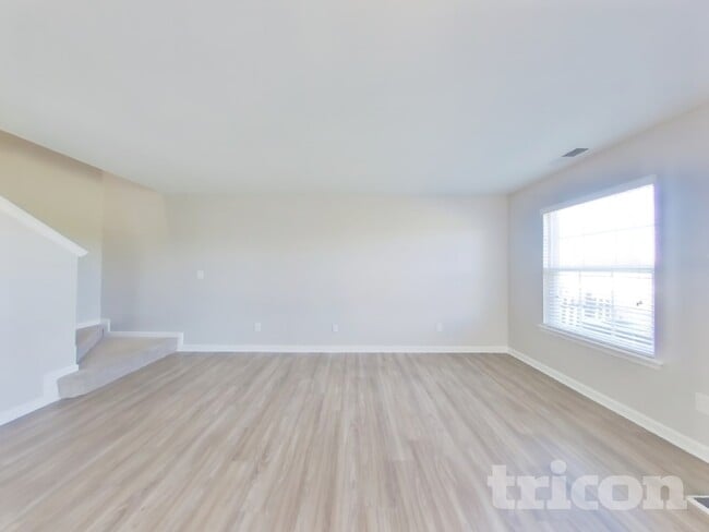 Building Photo - 11311 Breezehill Ln