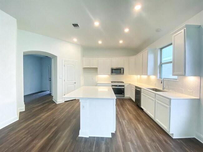 Building Photo - 613 Georgia Lace Trail