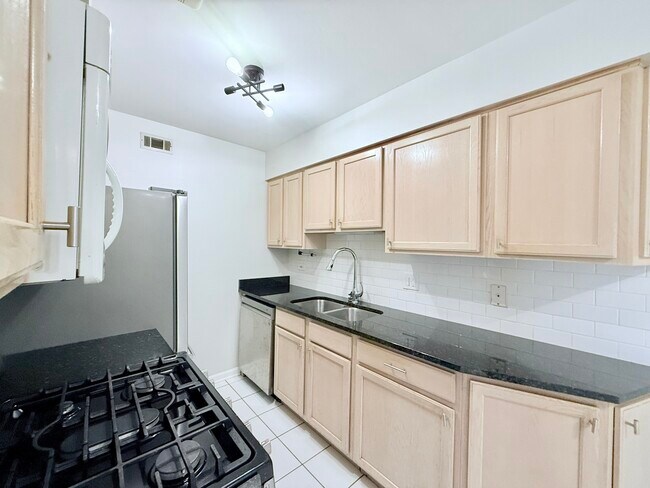 Foto del edificio - 1525 N Windsor Dr