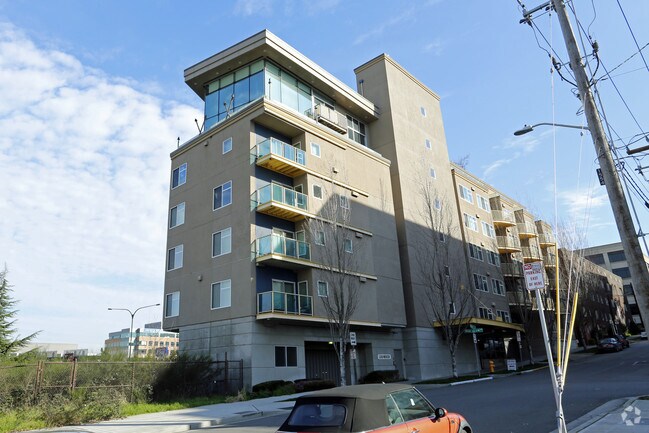 Building Photo - Mercerview Apartments
