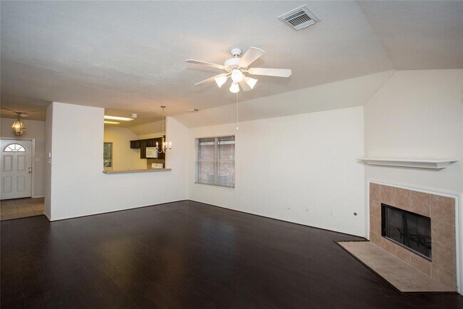 Building Photo - 2822 Troy Dr