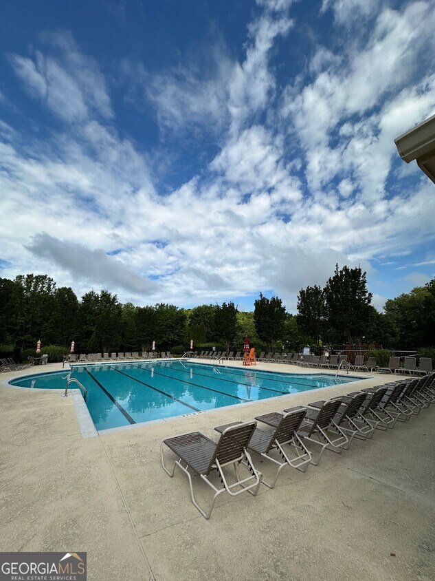 Foto del edificio - 2121 Hailston Dr NW