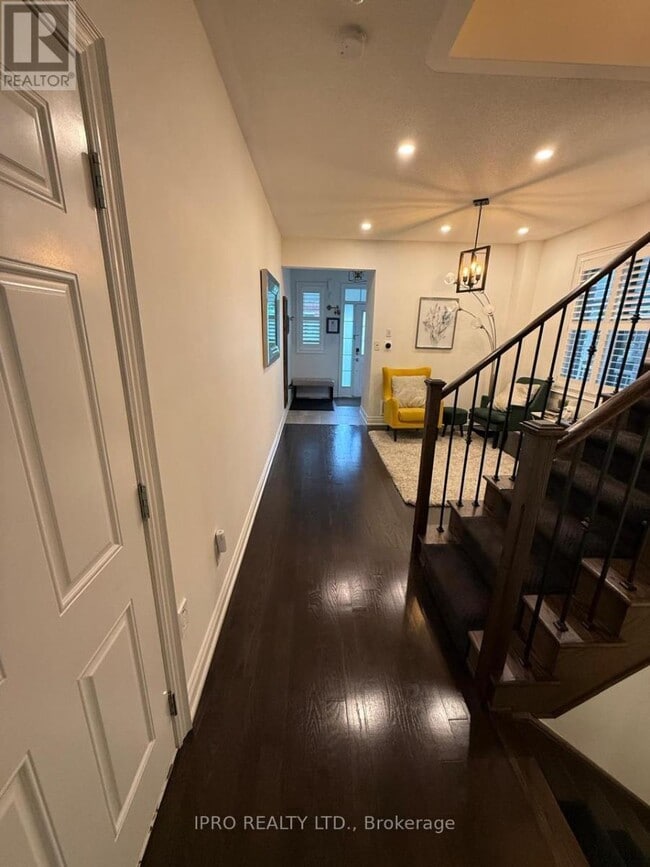Building Photo - 451 Ramsey Pl
