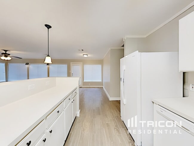 Foto del edificio - 21880 Silver Oak Ct