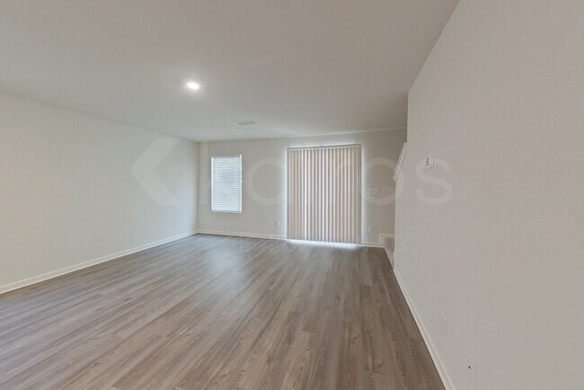 Foto del edificio - 380 Ironwood Ct