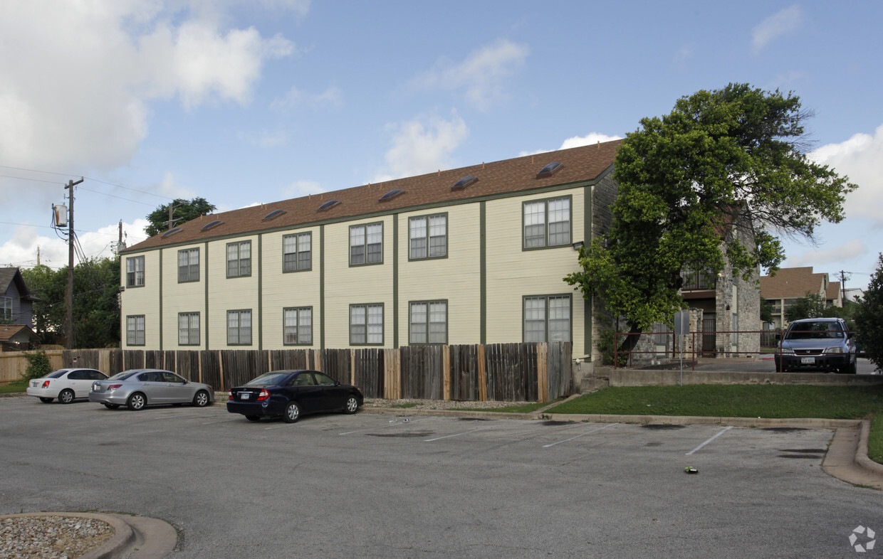 Building Photo - Broadway Condominiums