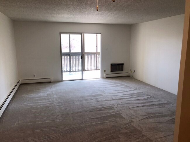 Foto del edificio - 6980 E Girard Ave