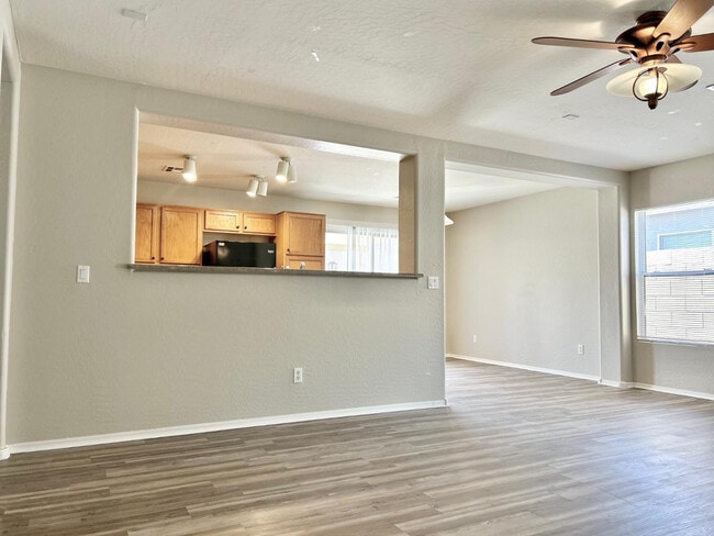 Foto del edificio - 2547 E San Manuel Rd