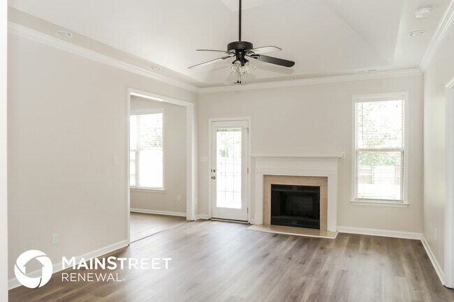 Foto del edificio - 15808 Coldwater Dr