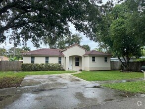 Building Photo - 21733 Ingraham Ave Rd