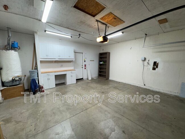 Foto del edificio - 301 Brimfield Ct