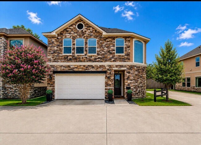 Foto del edificio - 7711 Shannon Dr