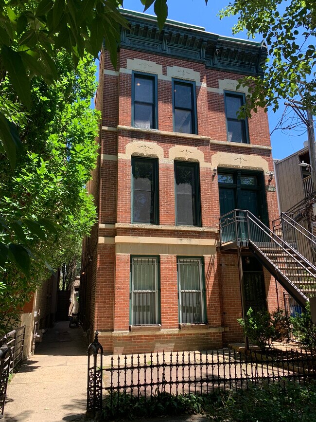 Photo - 2015 N Fremont St Apartments