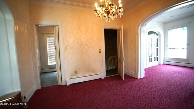 Building Photo - 496 4th St