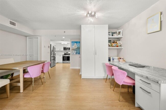 Building Photo - 1650 Coral Wy