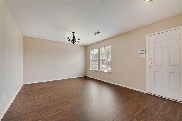 Building Photo - 2112 Chisolm Trl