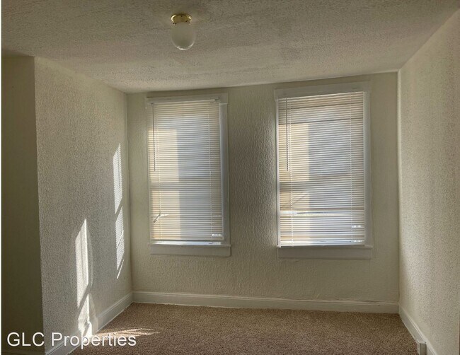 Building Photo - 3 br, 1.5 bath House - 1749 Darley Ave