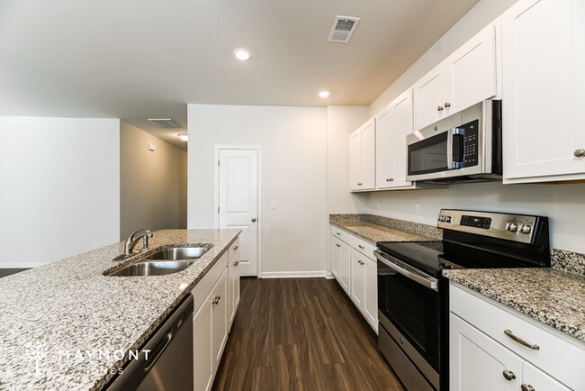 Building Photo - 375 Augustine Dr