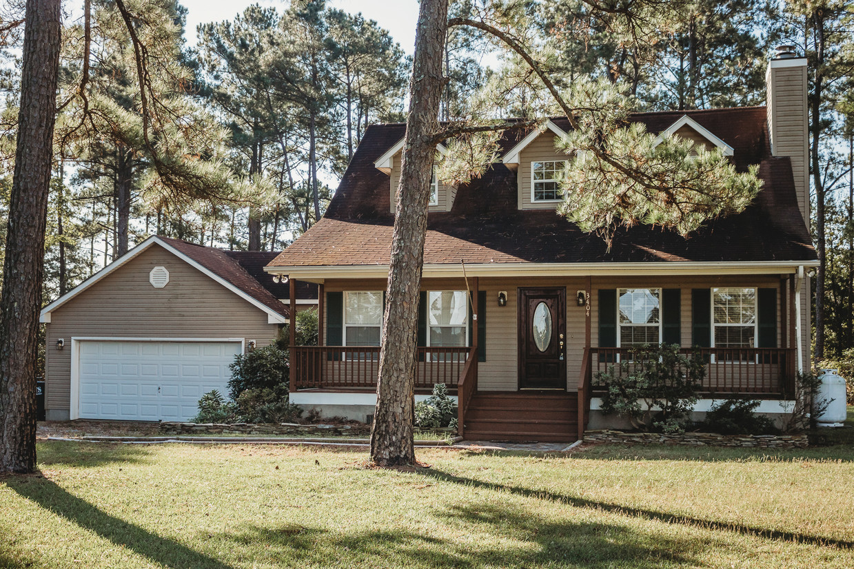 Primary Photo - 3404 Cameron Hill Rd