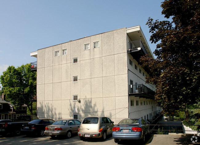 Building Photo - Chestnut Hill Apartments