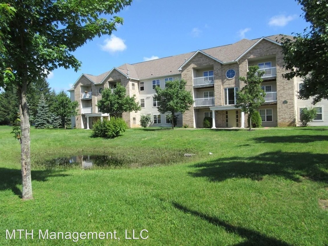 Foto principal - 54-60 Springview Dr