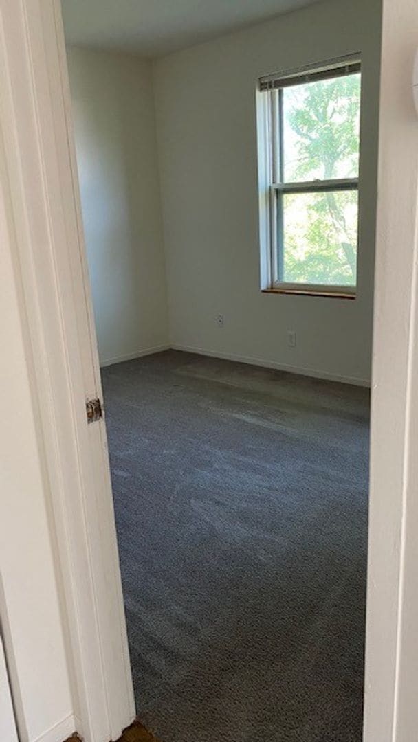 Interior Photo - 110 Mill St