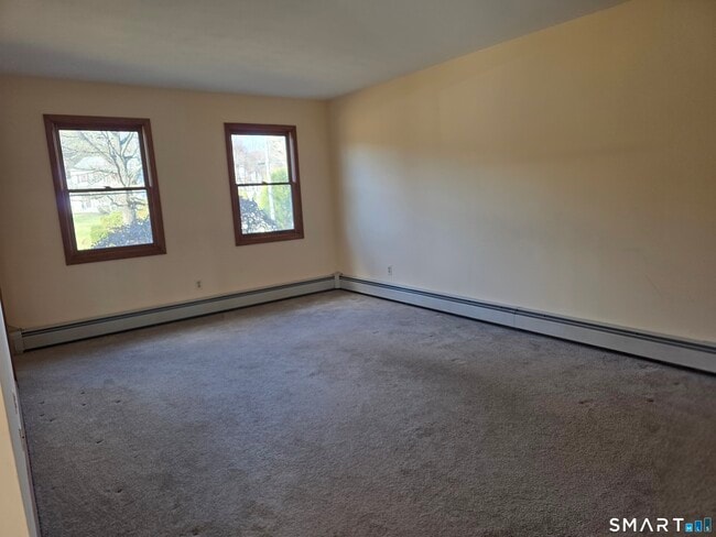 Building Photo - 25 Brook Pine Dr