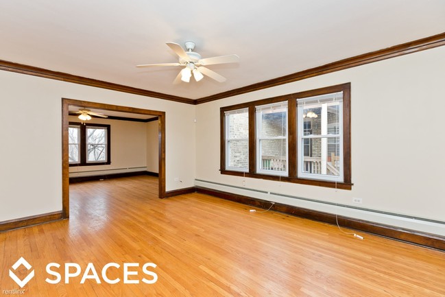 Building Photo - 5805 W Cullom Ave