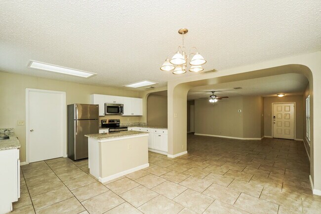 Foto del edificio - 13034 Woller Path