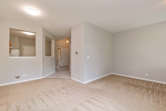 Building Photo - 1358 Longchamps Ct