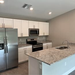 Foto del edificio - 839 Bedford Dr