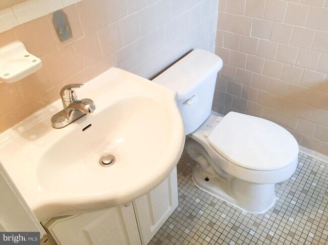 Foto del edificio - 3819 W St SE