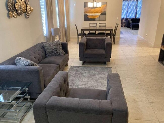 Foto del edificio - 2637 NW 1st St